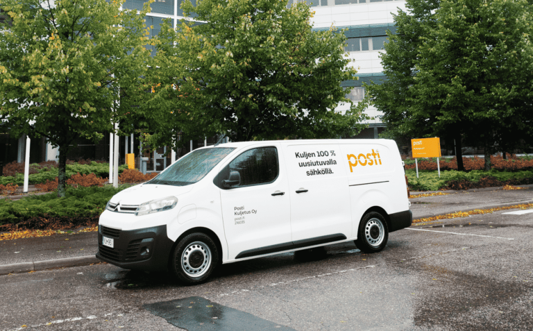 Posti sahkoauto leikattu 1