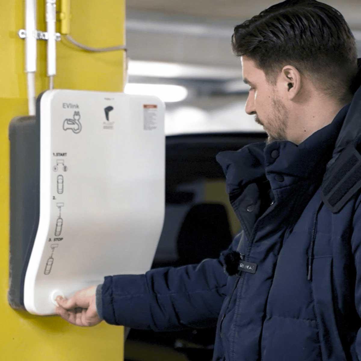 plugit evlink sähköauton latauslaite